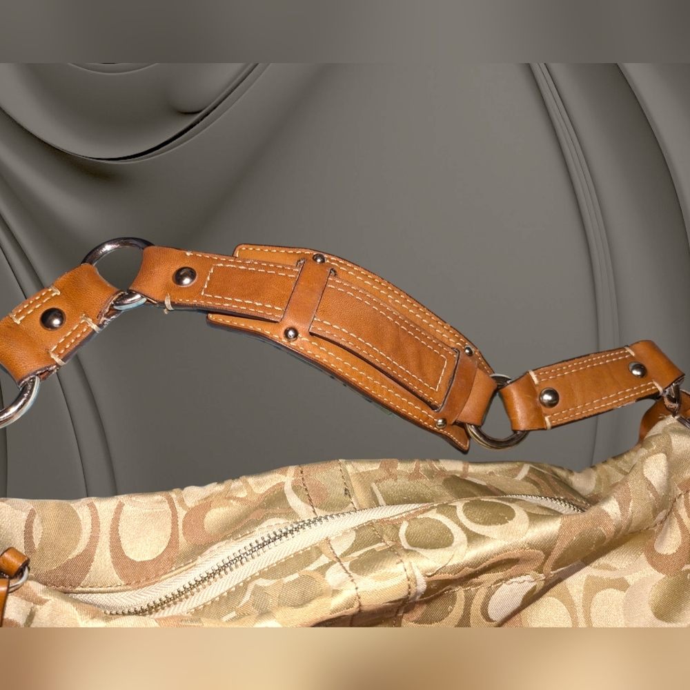 Beautiful Coach Tote - Picture 7 of 13